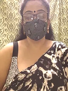 Snapshot of sweet-lotus chatting on October 2025 05:01:01 PM sweet-lotus online show from October 2025 05:01:01 PM