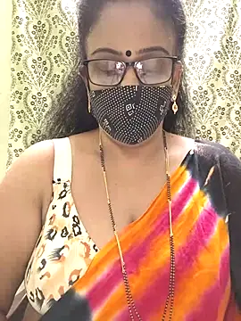 Snapshot of sweet-lotus chatting on October 2025 07:04:02 PM sweet-lotus online show from October 2025 07:04:02 PM