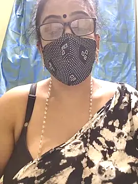 Snapshot of sweet-lotus chatting on November 2025 05:14:01 PM sweet-lotus online show from November 2025 05:14:01 PM