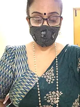 Snapshot of sweet-lotus chatting on November 2025 05:06:01 AM sweet-lotus online show from November 2025 05:06:01 AM