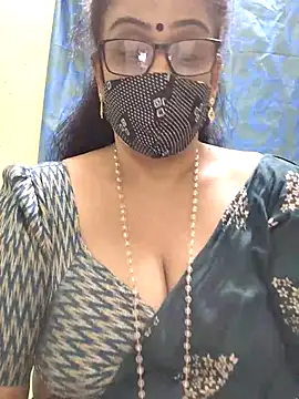 Snapshot of sweet-lotus chatting on November 2025 05:11:01 PM sweet-lotus online show from November 2025 05:11:01 PM