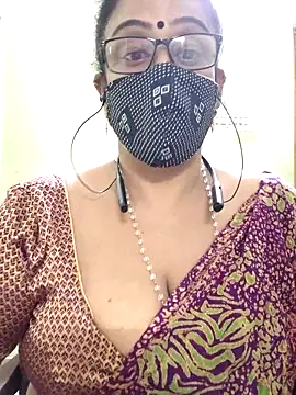 Snapshot of sweet-lotus chatting on November 2025 05:17:01 AM sweet-lotus online show from November 2025 05:17:01 AM