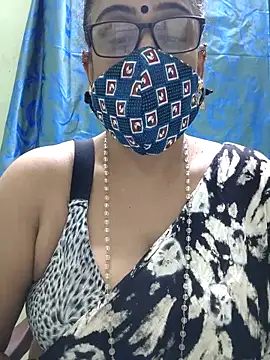 Snapshot of sweet-lotus chatting on November 2025 04:36:01 PM sweet-lotus online show from November 2025 04:36:01 PM