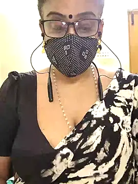 Snapshot of sweet-lotus chatting on November 2025 05:24:01 AM sweet-lotus online show from November 2025 05:24:01 AM