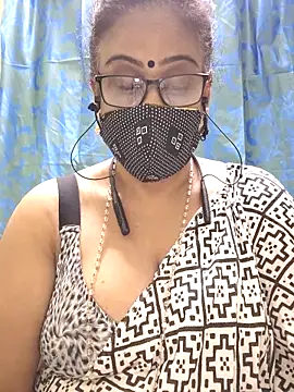 Snapshot of sweet-lotus chatting on November 2025 04:46:01 PM sweet-lotus online show from November 2025 04:46:01 PM