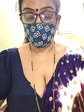 Snapshot of sweet-lotus chatting on November 2025 05:28:02 AM sweet-lotus online show from November 2025 05:28:02 AM