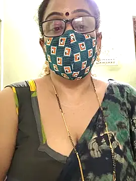 Snapshot of sweet-lotus chatting on November 2025 06:24:01 AM sweet-lotus online show from November 2025 06:24:01 AM