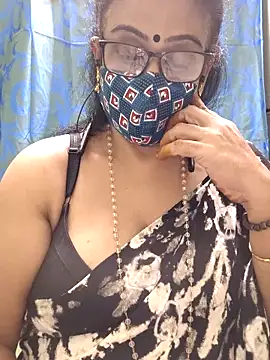 Snapshot of sweet-lotus chatting on November 2025 05:15:02 PM sweet-lotus online show from November 2025 05:15:02 PM