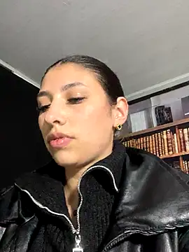 Snapshot of AriaBliss- chatting on September 2025 03:28:01 AM AriaBliss- online show from September 2025 03:28:01 AM