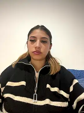 Snapshot of AriaBliss- chatting on November 2025 03:05:01 AM AriaBliss- online show from November 2025 03:05:01 AM