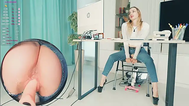 milahouston online show from November 2025 07:23:02 AM