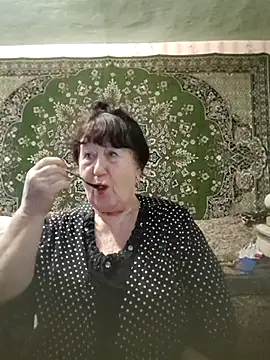 CrystalLime6411 online show from November 2025 11:43:02 AM