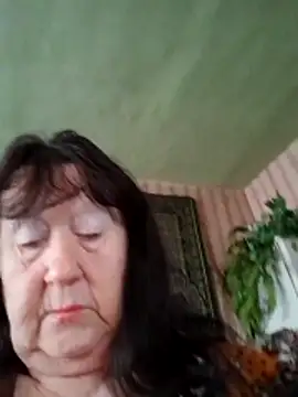 CrystalLime6411 online show from December 2025 08:34:01 AM