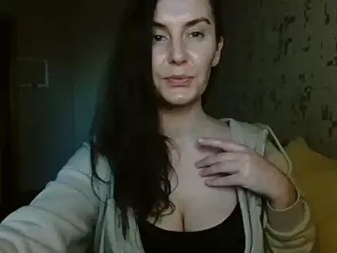 KatalinaQE online show from October 2025 09:41:01 AM