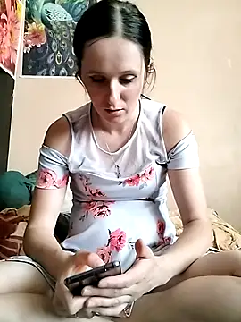 Snapshot of HardCouple33 chatting on May 2026 06:13:02 PM HardCouple33 online show from May 2026 06:13:02 PM