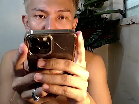 Snapshot of RalfAsian25 chatting on September 2025 05:53:02 AM RalfAsian25 online show from September 2025 05:53:02 AM