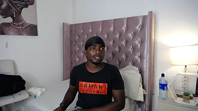 Snapshot of Hiper_Hard chatting on October 2025 11:16:02 PM Hiper Hard online show from October 2025 11:16:02 PM