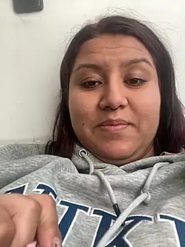 naomy26 online show from November 2025 12:05:02 PM