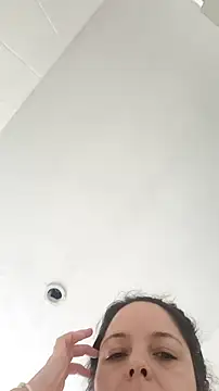 Snapshot of bibi_perigoBr chatting on October 2025 08:42:01 AM bibi perigoBr online show from October 2025 08:42:01 AM