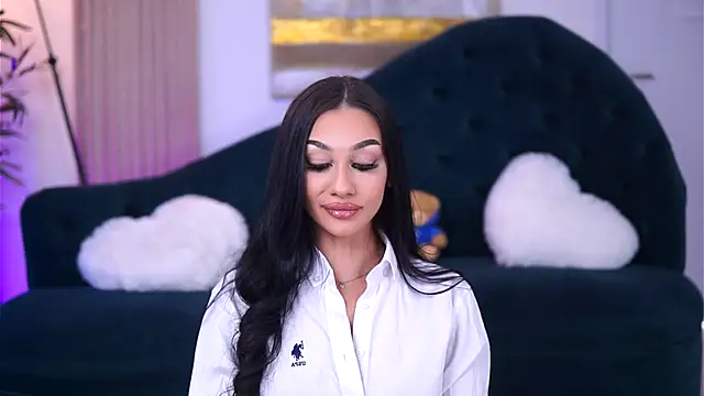 NinaSolenne online show from November 2025 07:35:01 PM