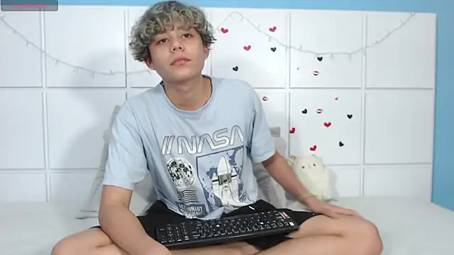 NathanBell online show from September 2025 12:03:02 AM