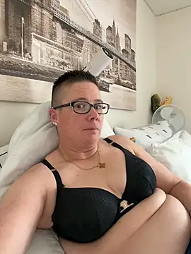 voluptuous-minx online show from May 2026 07:37:02 AM