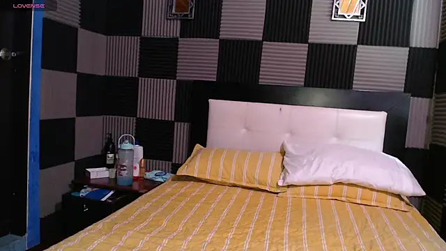 Snapshot of antonela-tompson chatting on September 2025 06:09:01 PM antonela-tompson online show from September 2025 06:09:01 PM