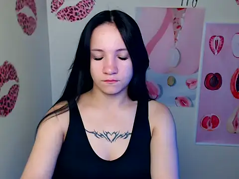 Snapshot of Em7MaA chatting on September 2025 06:30:02 PM Em7MaA online show from September 2025 06:30:02 PM