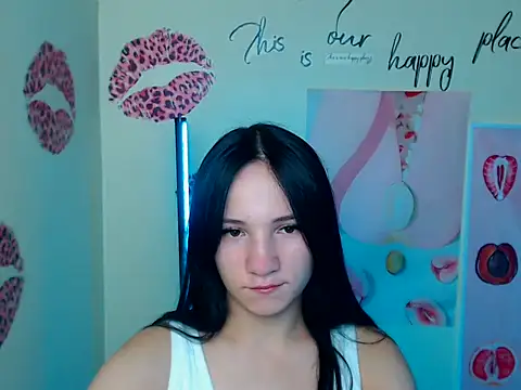 Snapshot of Em7MaA chatting on September 2025 08:32:02 PM Em7MaA online show from September 2025 08:32:02 PM