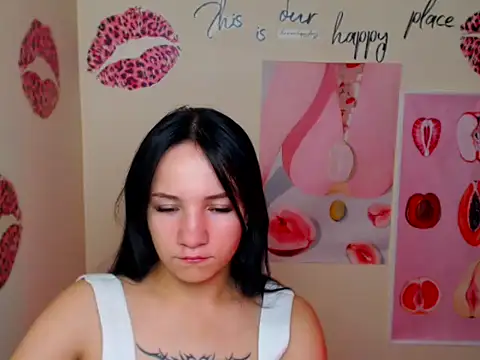 Snapshot of Em7MaA chatting on September 2025 06:43:02 PM Em7MaA online show from September 2025 06:43:02 PM