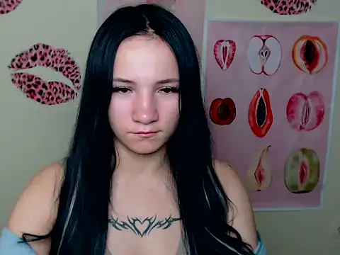 Snapshot of Em7MaA chatting on October 2025 12:03:01 PM Em7MaA online show from October 2025 12:03:01 PM