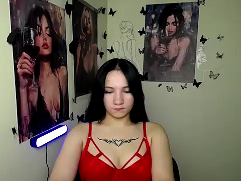 Snapshot of Em7MaA chatting on October 2025 06:07:02 PM Em7MaA online show from October 2025 06:07:02 PM