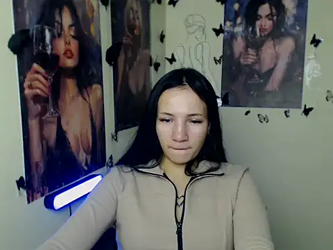 Snapshot of Em7MaA chatting on October 2025 07:10:02 PM Em7MaA online show from October 2025 07:10:02 PM