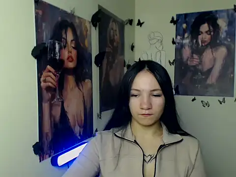 Snapshot of Em7MaA chatting on October 2025 01:14:01 PM Em7MaA online show from October 2025 01:14:01 PM