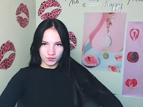 Snapshot of Em7MaA chatting on November 2025 01:00:02 PM Em7MaA online show from November 2025 01:00:02 PM