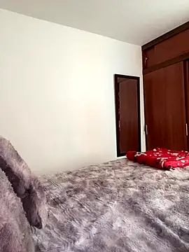 Snapshot of Cutie_blondie chatting on December 2025 05:30:01 PM Cutie blondie online show from December 2025 05:30:01 PM