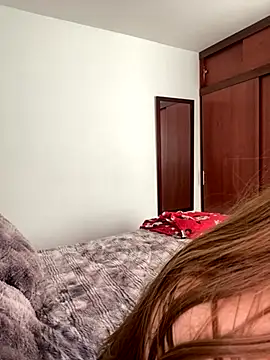 Snapshot of Cutie_blondie chatting on December 2025 04:49:02 PM Cutie blondie online show from December 2025 04:49:02 PM