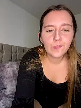 Snapshot of Cutie_blondie chatting on December 2025 10:26:02 PM Cutie blondie online show from December 2025 10:26:02 PM