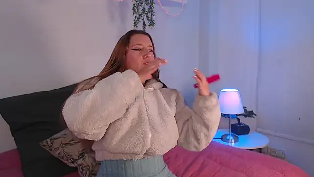 Snapshot of Cutie_blondie chatting on February 2026 11:44:02 AM Cutie blondie online show from February 2026 11:44:02 AM