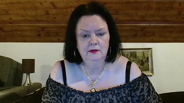 TiffanyMature online show from October 2025 09:04:02 PM