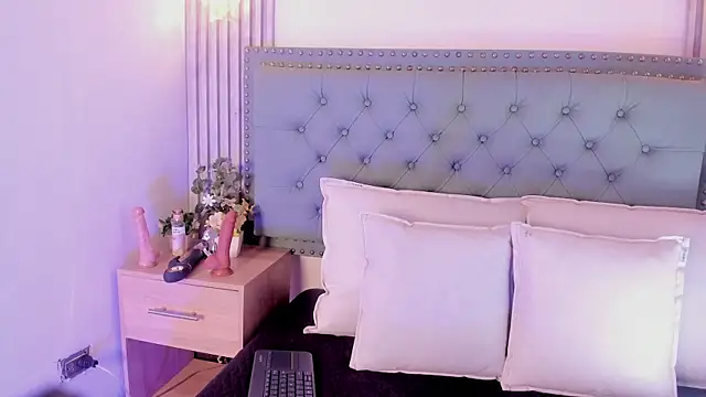 ValeriaJulio  online show from October 2025 07:26:02 PM