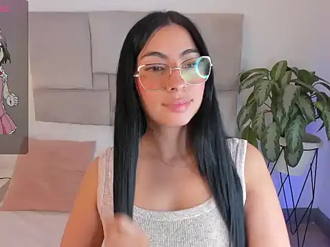 laurenn smith online show from September 2025 01:21:01 PM