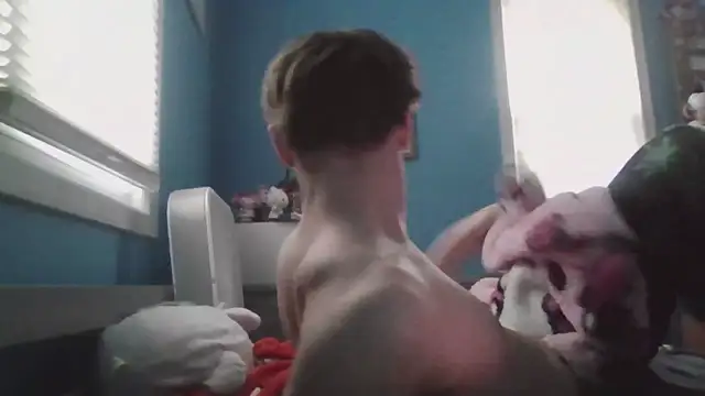 Liam axel35 online show from November 2025 06:40:02 PM