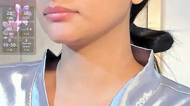 VioletHilton online show from October 2025 06:43:01 PM