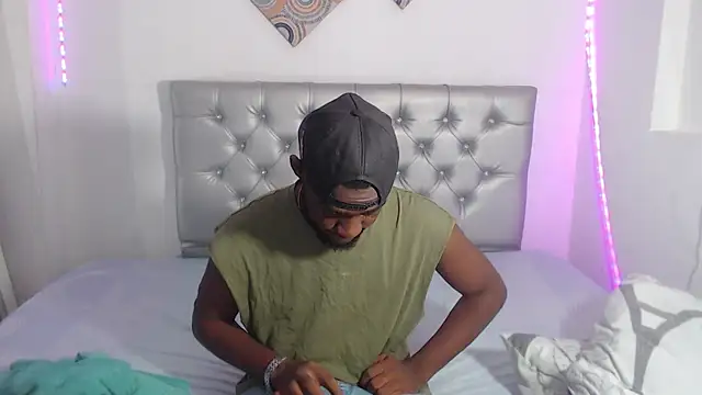 eebony stallion online show from December 2025 06:26:01 PM