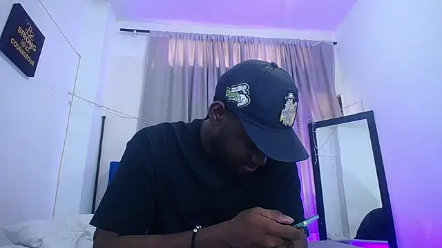 Snapshot of eebony_stallion chatting on June 2026 07:38:02 PM eebony stallion online show from June 2026 07:38:02 PM