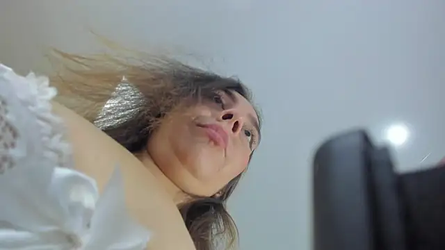 Snapshot of MELISSAROUGE chatting on October 2025 07:49:01 PM MELISSAROUGE online show from October 2025 07:49:01 PM