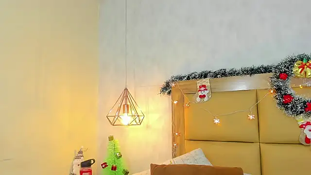 Snapshot of MELISSAROUGE chatting on November 2025 01:08:02 AM MELISSAROUGE online show from November 2025 01:08:02 AM