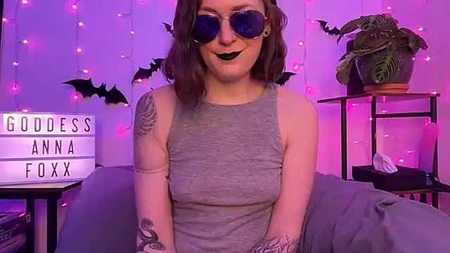 mistressannafoxx online show from December 2025 10:26:02 PM