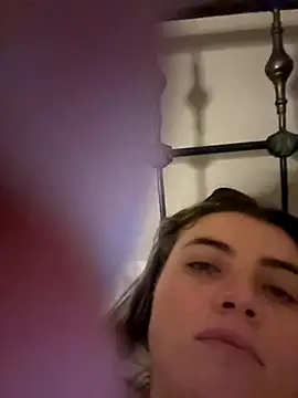 Snapshot of M1l3yD3w chatting on October 2025 03:47:02 AM M1l3yD3w online show from October 2025 03:47:02 AM